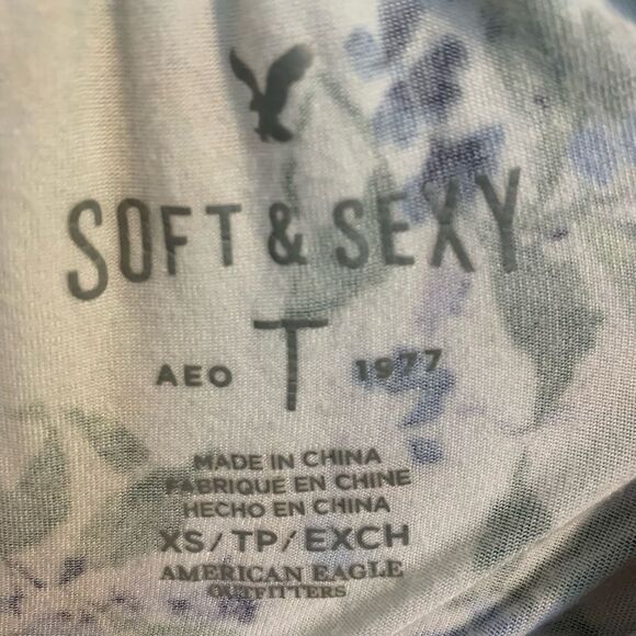 American Eagle Size XSmall Outfitters Floral Smocked Blouse - Picture 2 of 4